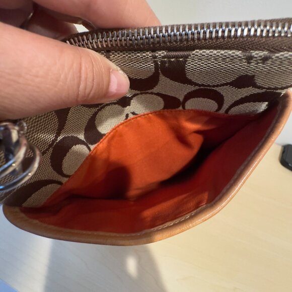 Coach Signature Canvas Swingpack Crossbody | Tan Monogram CML 👜✨ - Picture 5 of 16